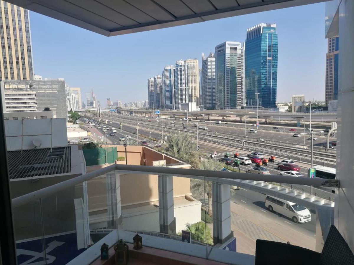Apartamento La Riviera Dubái Exterior foto