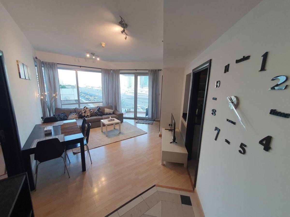 Apartamento La Riviera Dubái Exterior foto