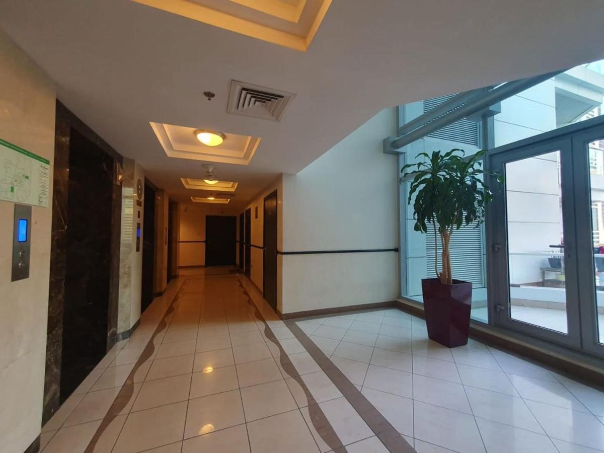 Apartamento La Riviera Dubái Exterior foto