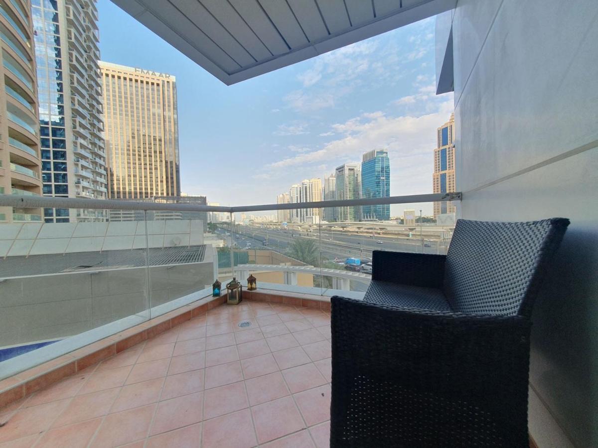 Apartamento La Riviera Dubái Exterior foto