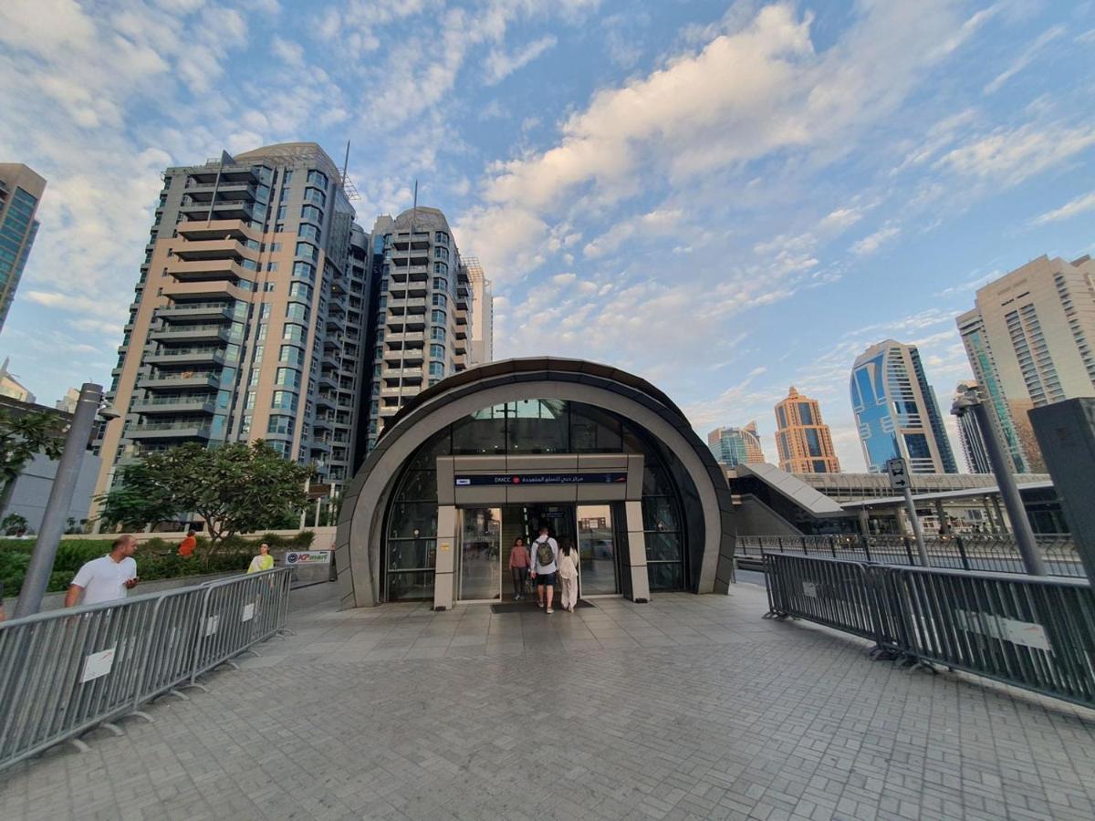 Apartamento La Riviera Dubái Exterior foto
