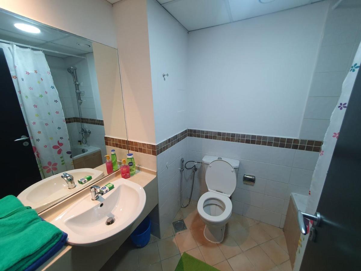 Apartamento La Riviera Dubái Exterior foto